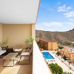 apt-roque-del-conde-aragon.adeje-hotels.com/